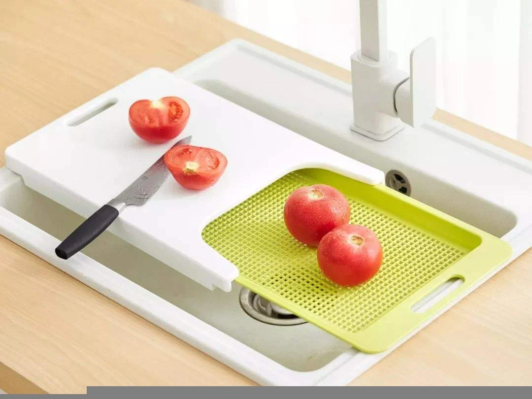 High-tech injection molding process in action