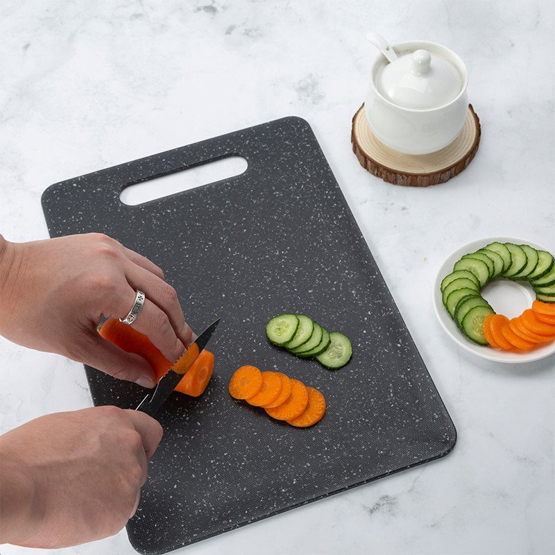 plastic cutting boards