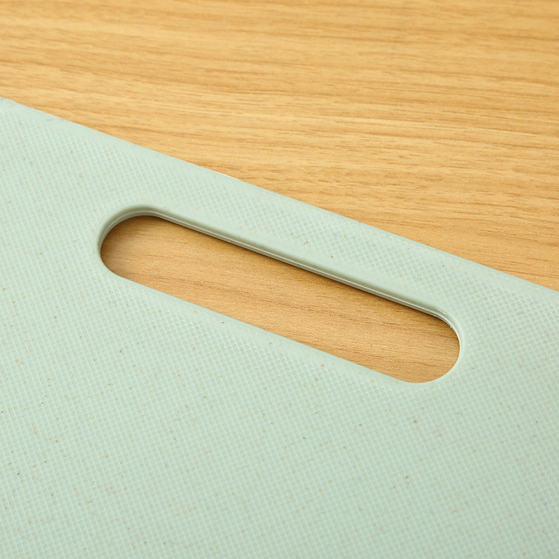 non-slip plastic chopping board